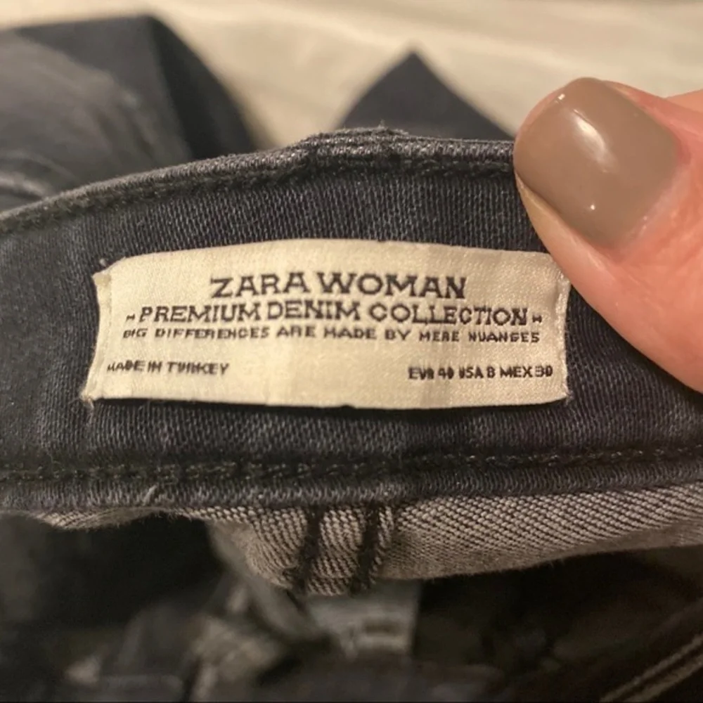 Zara Black Grey Distressed Jeans